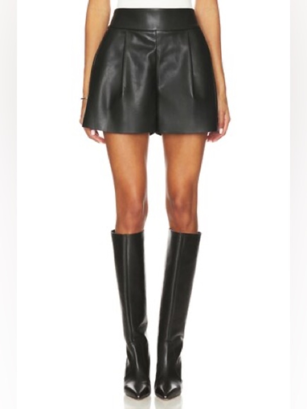 NEW SUSANA MONACO Faux Leather Pleated Shorts Black Size Medium